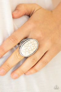 Stonehenge Garden White Ring