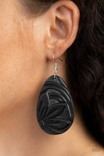 Load image into Gallery viewer, Garden Therapy Black Earrings