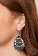 Load image into Gallery viewer, Rural Muse Silver Earrings