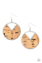 Load image into Gallery viewer, Nod to Nature Black Earrings