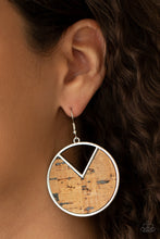 Load image into Gallery viewer, Nod to Nature Black Earrings