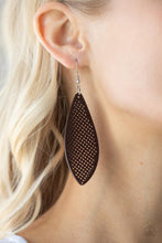 Load image into Gallery viewer, Surf Scene Brown Earrings