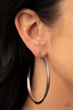 Load image into Gallery viewer, Monochromatic Curves Silver Earrings